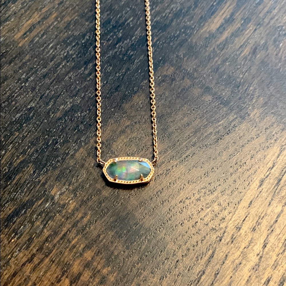 Kendra Scott rose gold necklace